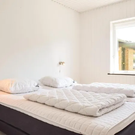 Three-bedroom Holiday In Rudkobing *